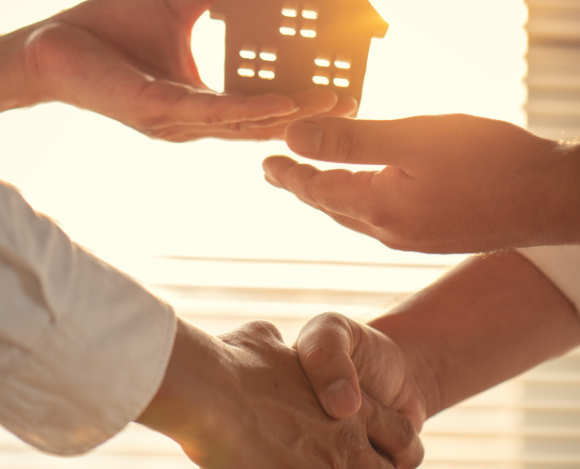 The Influence of Online Reviews on Real Estate Commission Rates